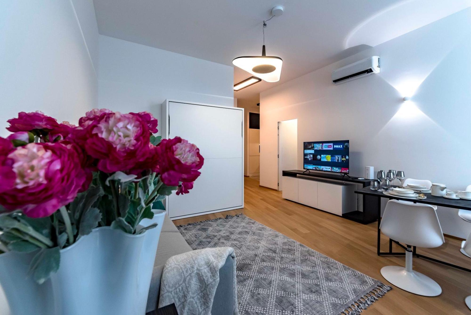 Dream Suites Milano San Babila Exterior photo